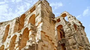 Le Colisée - Les arènes du pouvoir
