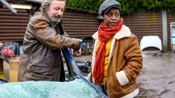 Le crime lui va si bien S01E02 Un caveau pour deux