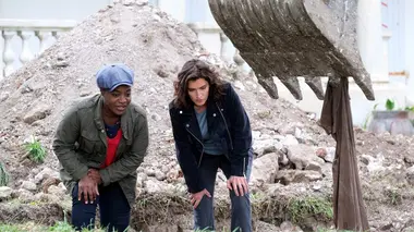 Le crime lui va si bien S01E03 Esprit es-tu là ?