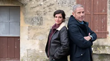 Le crime lui va si bien S01E08 L'affaire Molina