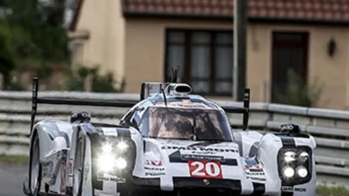 Le départ Automobilisme Les 24 Heures du Mans 2015