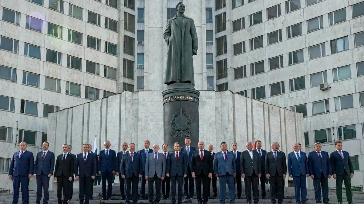 Le dessous des images La Russie réhabilite sa police politique
