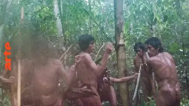 Un peuple inconnu dans le piège photographique