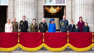 Les Windsor : le pouvoir au balcon