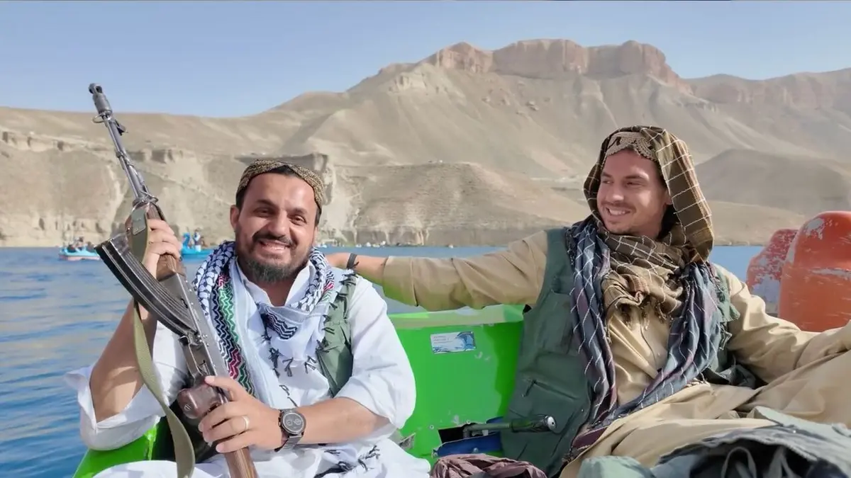 Le dessous des images Le youtubeur en vacances chez les Talibans !