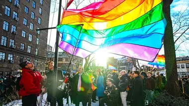 La bataille du drapeau arc-en-ciel