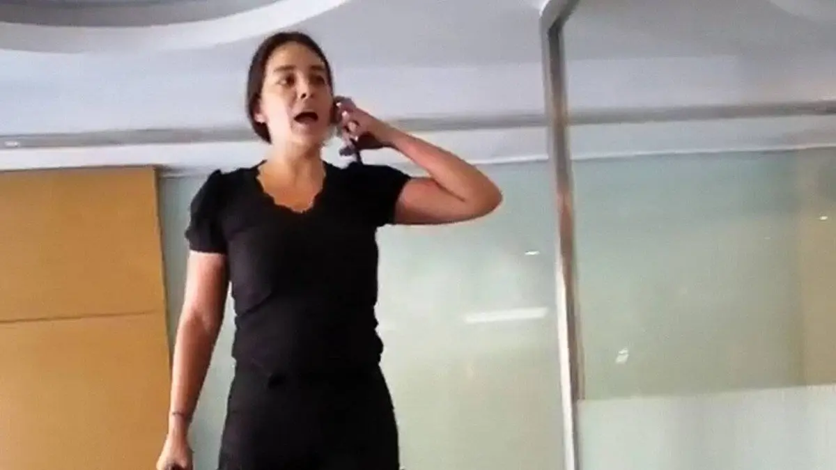 Le dessous des images La braqueuse est en live