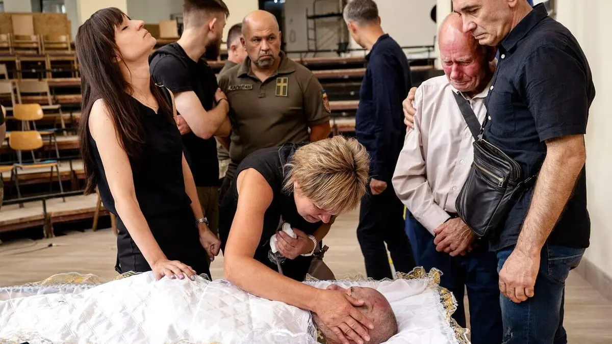 Le dessous des images Derniers adieux à Kiev