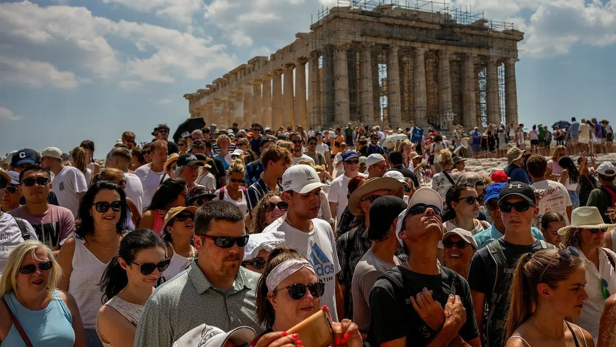 Le dessous des images Tourisme, foule monumentale