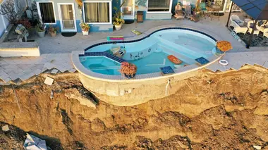 La piscine dans le vide