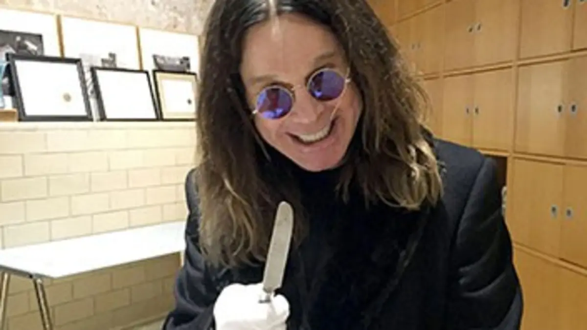 Le détour du monde d'Ozzy et Jack Osbourne E06 La montagne de la postérité