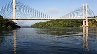 Un pont sur l'Oyapock