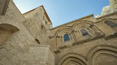 Le génie des bâtisseurs Saint-Sépulcre, l'écrin de pierres