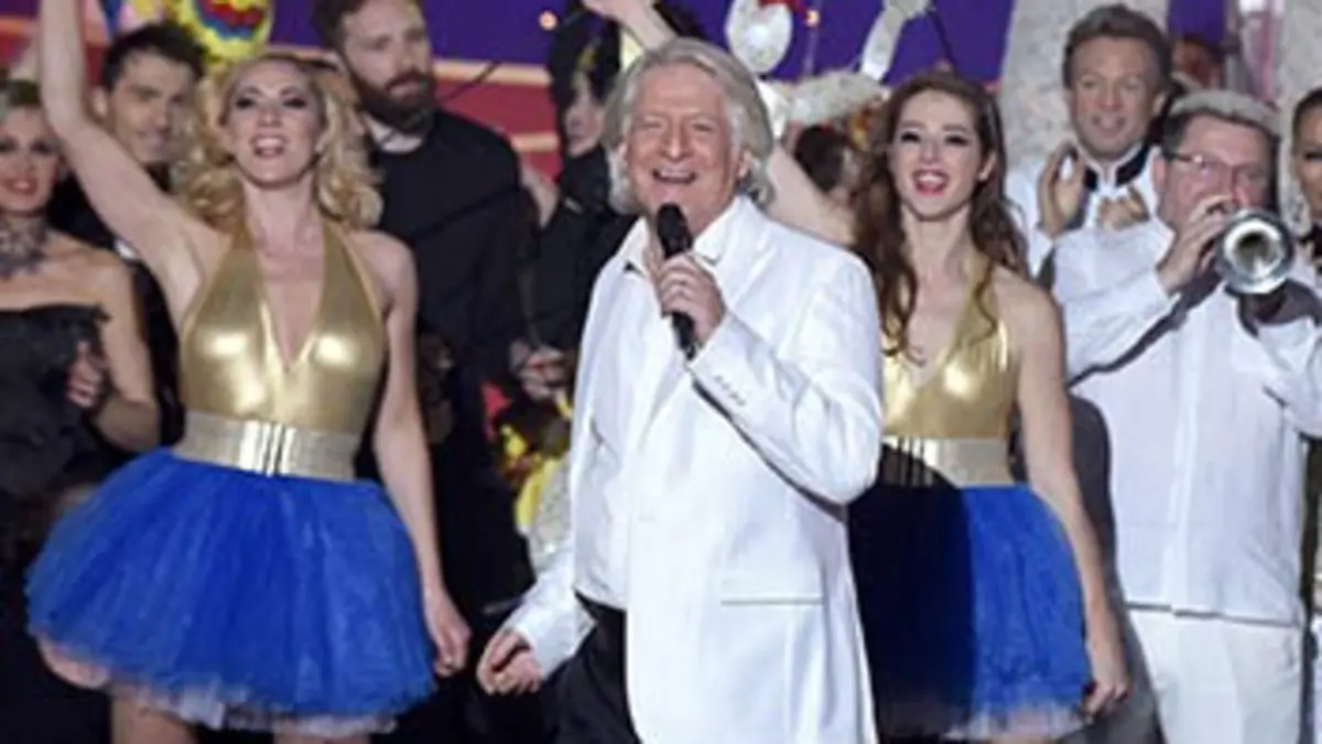 Le grand cabaret sur son 31