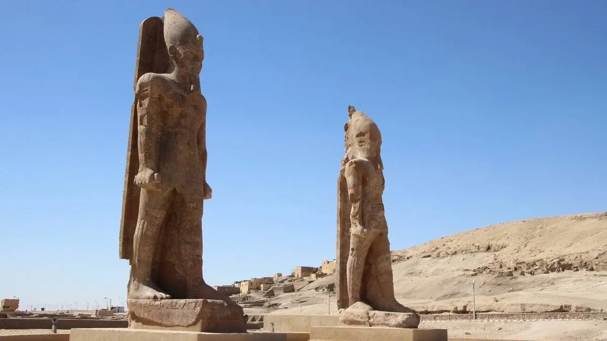 Le harem du Pharaon-Soleil