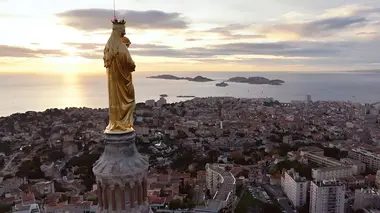 Pleins feux sur la Bonne Mère