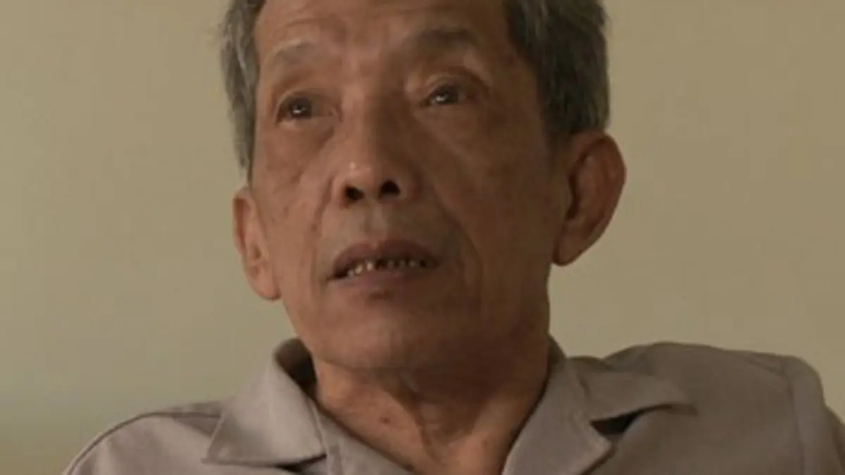 Le khmer rouge et le non-violent