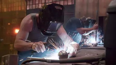 Le meilleur forgeron L'arc d'acier