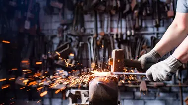 Le meilleur forgeron La hache tomahawk et le couteau Bowie