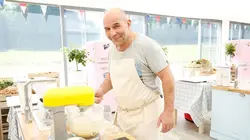 Le Meilleur Pâtissier: Célébrités Les gâteaux d'enfance