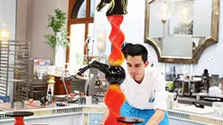 Le meilleur pâtissier : les professionnels Episode 3