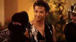 Le miel et les abeilles  S01E08 Le coup de bourdon