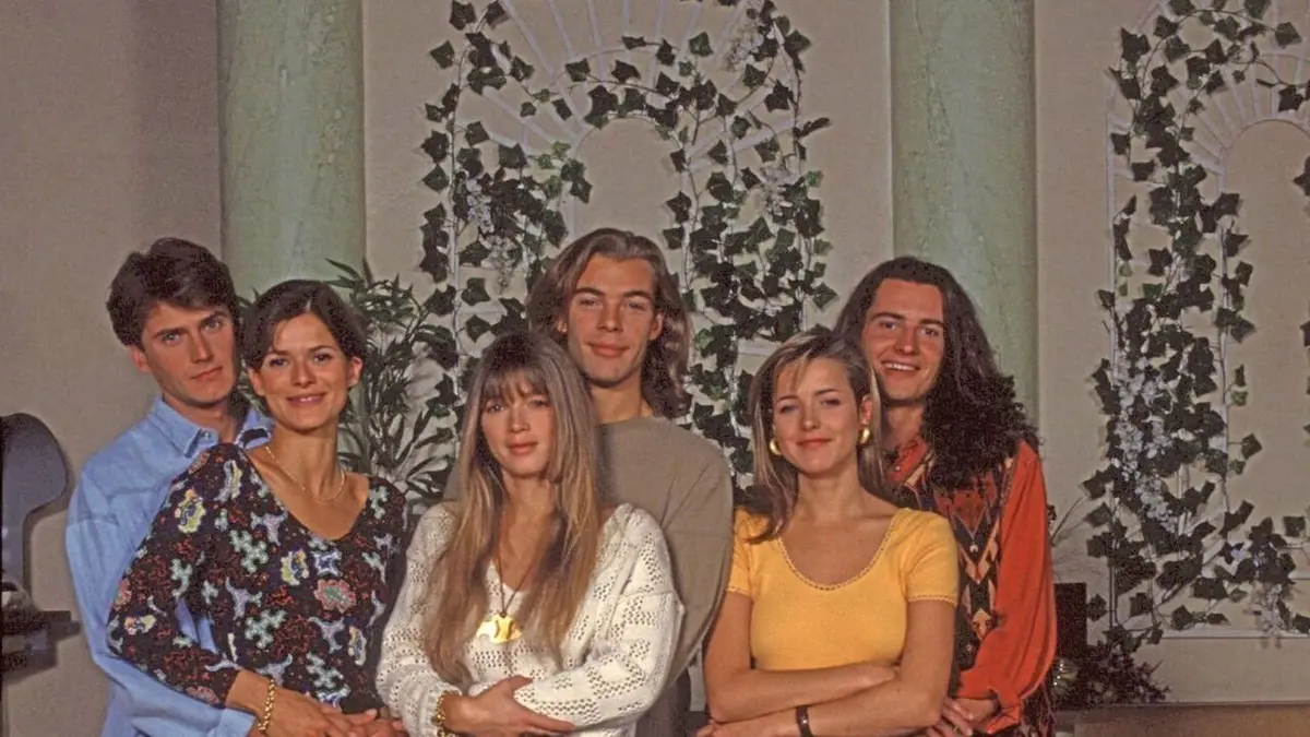 Le miracle de l'amour S01E01 Emménagement