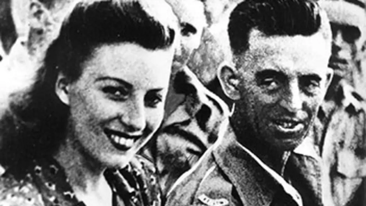 Le monde en guerre S01E19 L'étau : août 1944 / mars 1945