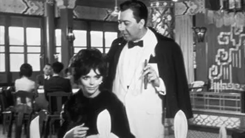 Le Monocle rit jaune