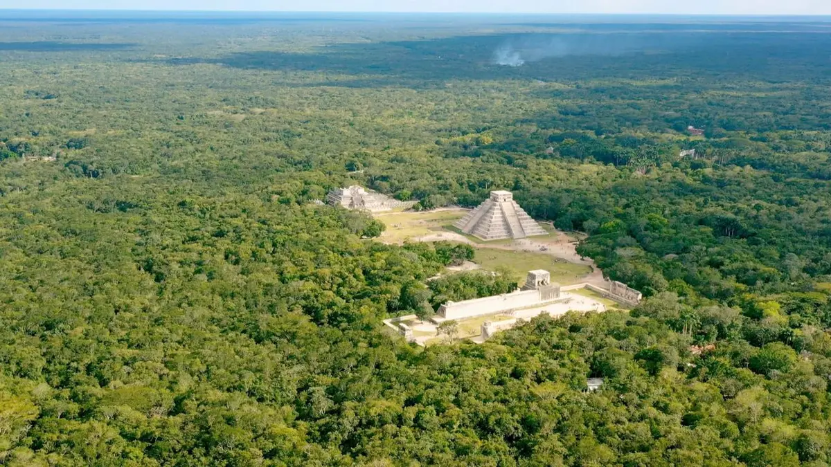 Le mystère des Mayas : des origines à la chute Les Mayas, ont-ils survécu à leur chute ?