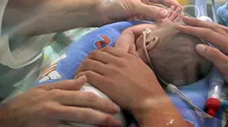 Visuel de Le prématuré, un bébé funambule