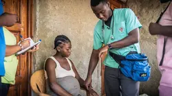 Le premier homme sage-femme en Haïti