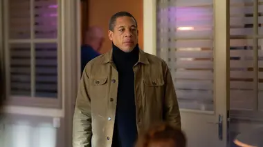 Le remplaçant S03E01 Miss Parfaite