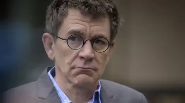 Le remplaçant S03E03 Déclassé