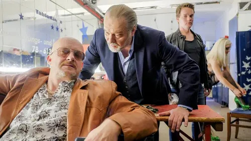 Le Renard S46E04 La dernière danse