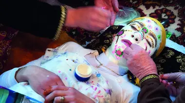 Replay du programme Le rite nuptial des Pomaks en Bulgarie