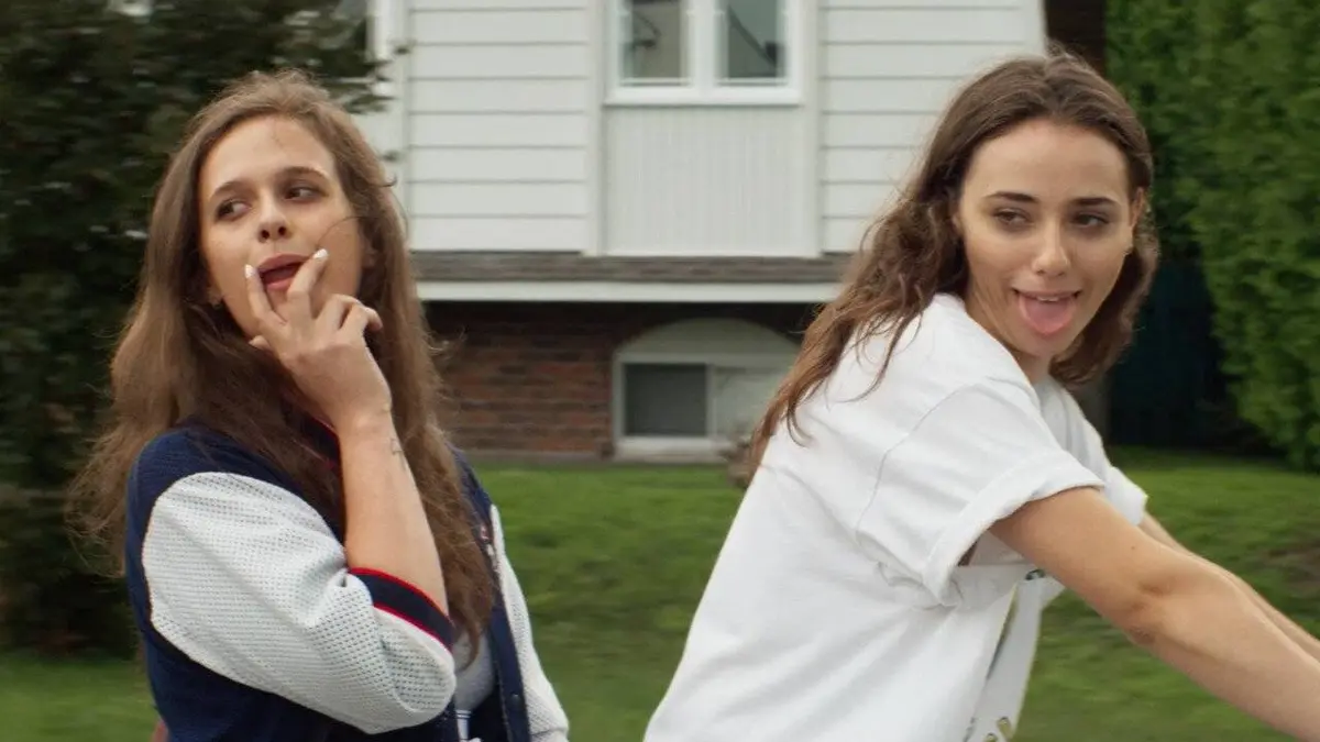 Le temps des chenilles S01E01 Beau lendemain