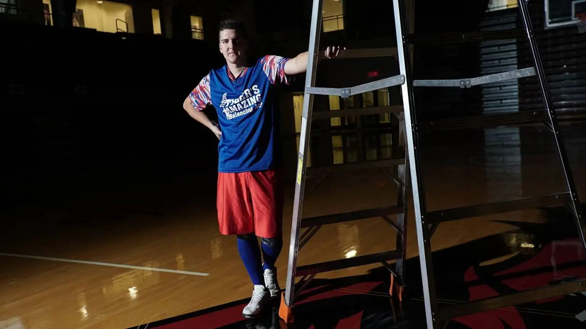 Le tour du monde de l'incroyable S01E01 Amuseurs nés