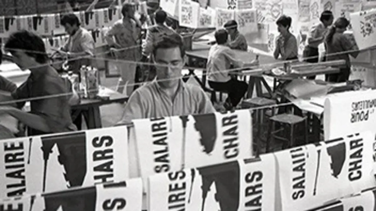 Le triangle de mai E02 Beaux-Arts, les murs pour le dire