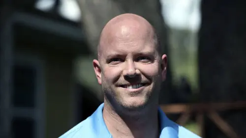 Leah Remini : confessions d'une ex-scientologue S02E04 L'avènement de David Miscavige