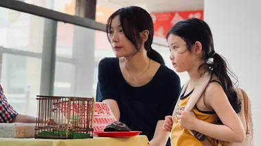 Left-Handed Girl