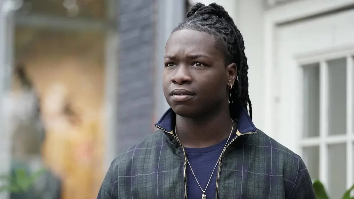 Legacies S01E12 Il y a une momie sur Main Street