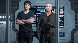 DC Legends of Tomorrow S04E03 A bas la reine