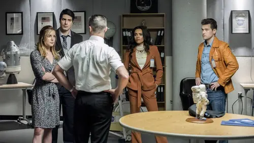 DC Legends of Tomorrow S02E14 Mission Apollo 13