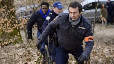 Léo Mattéï, brigade des mineurs S01E01 Les yeux dans le dos