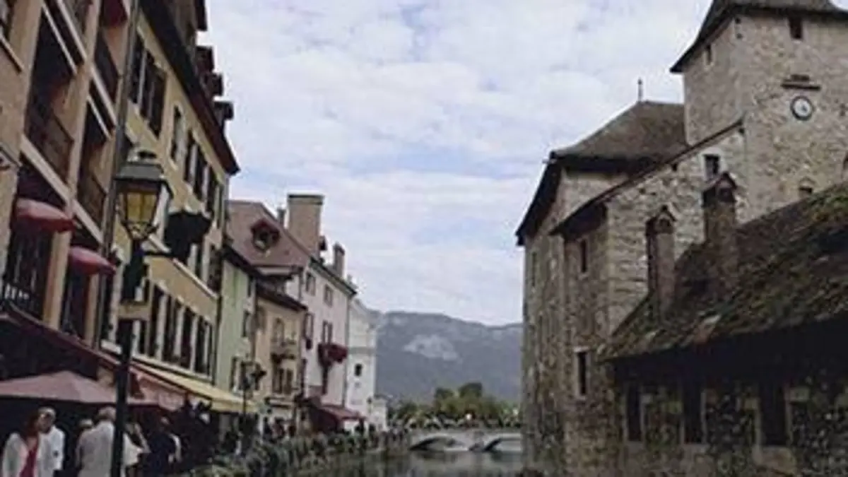 Les 100 lieux qu'il faut voir S03E00 La Haute-Savoie, du Mont Blanc au lac Léman