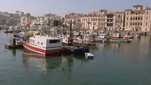 Les 100 lieux qu'il faut voir S02E02 Le Pays basque