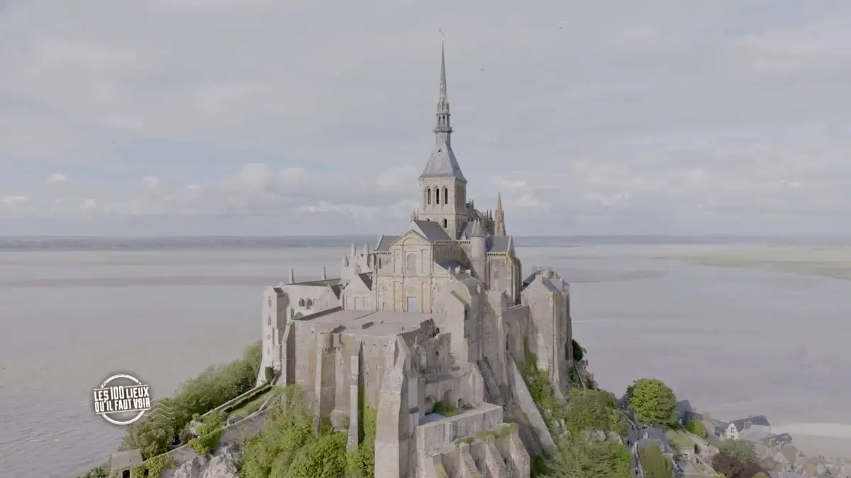 Les 100 lieux qu'il faut voir Le chemin de Chartres au Mont-Saint-Michel