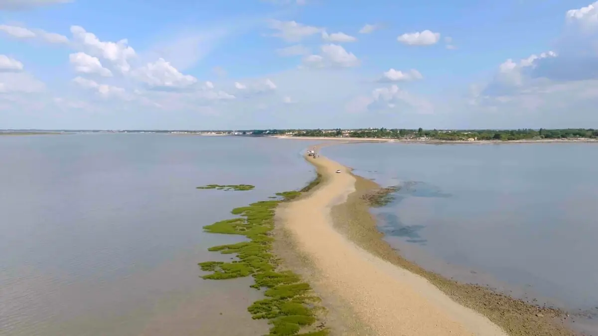 Les 100 lieux qu'il faut voir Au fil de la Charente, de la Haute-Vienne à l'île Madame