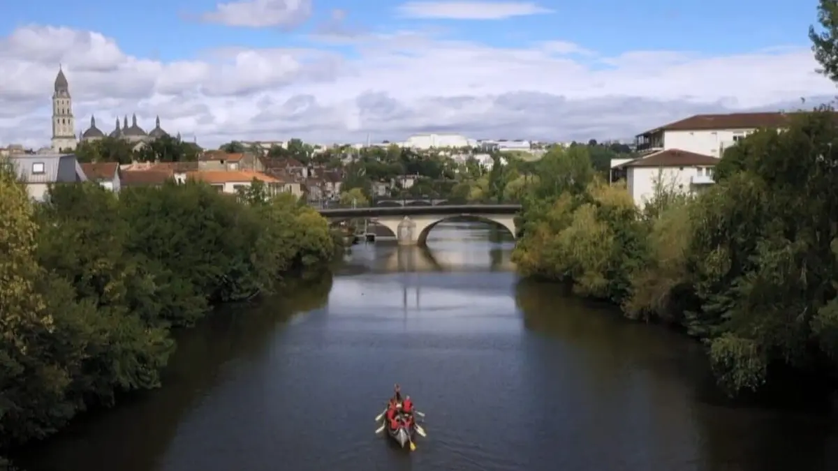 Les 100 lieux qu'il faut voir Sur le chemin de Compostelle, de la Bourgogne aux Pyrénées